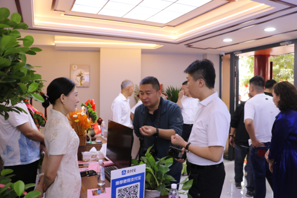 趣博展示图片